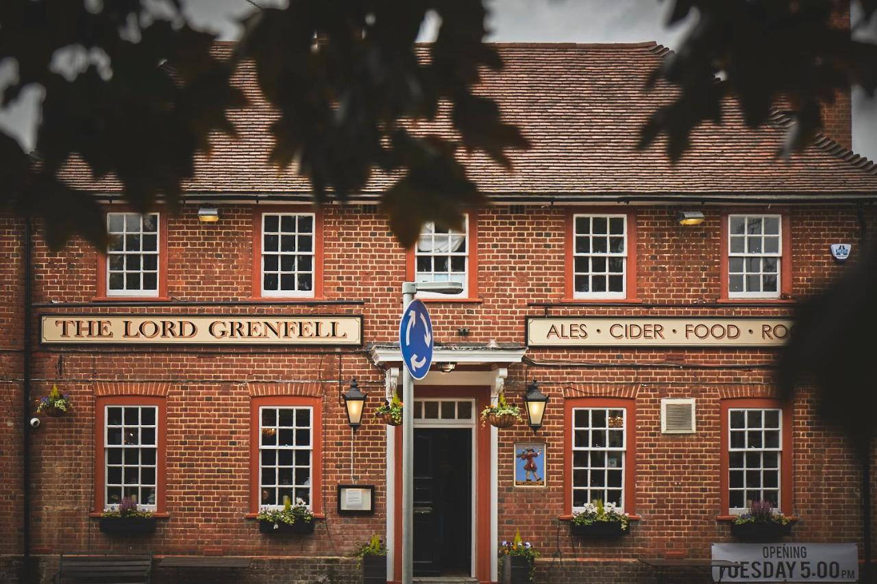 The Lord Grenfell Acomodação com café da manhã Maidenhead Exterior foto The Lord Grenville