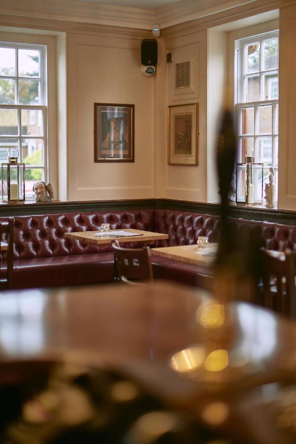 The Lord Grenfell Acomodação com café da manhã Maidenhead Exterior foto The interior of the restaurant