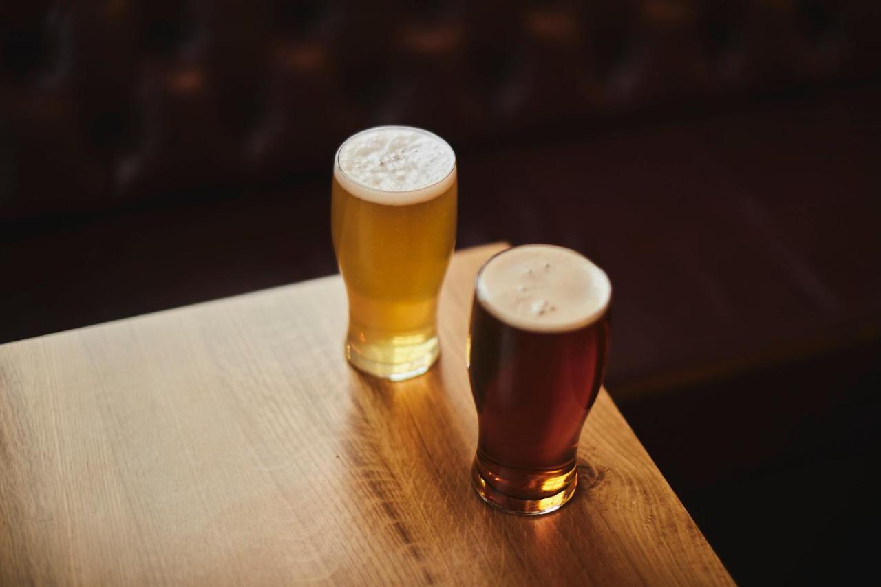 The Lord Grenfell Acomodação com café da manhã Maidenhead Exterior foto Two pints of beer