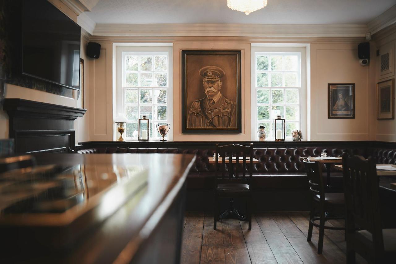 The Lord Grenfell Acomodação com café da manhã Maidenhead Exterior foto The interior of the pub